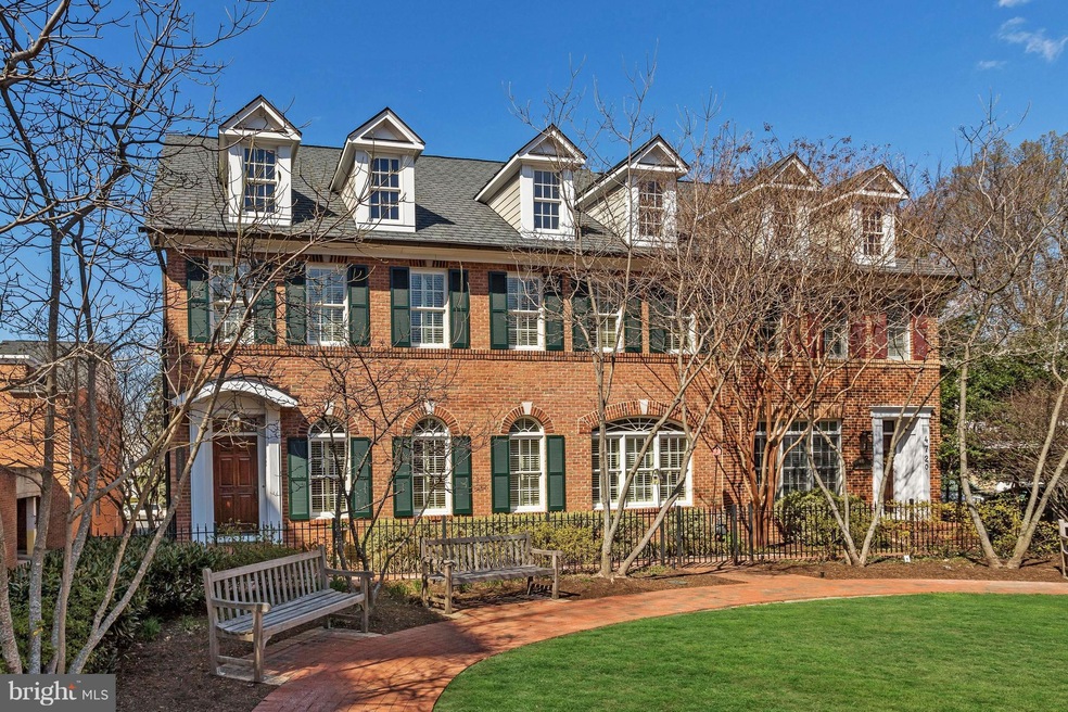 4724 Chestnut St, Bethesda, MD 20814 - photo 1