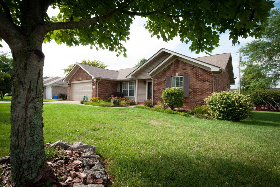 100 W Joann Dr, Wilmore, KY 40390 - photo 1