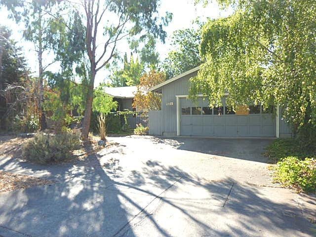 1515 Papago Dr, Medford, OR 97504 - photo 1