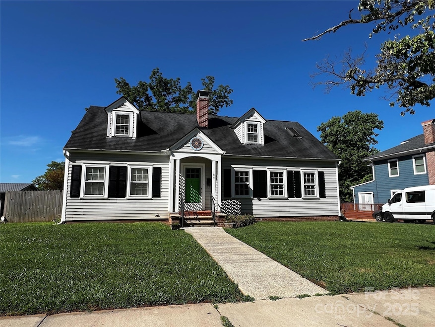 Sold $695,000 • Co-Listing Agent