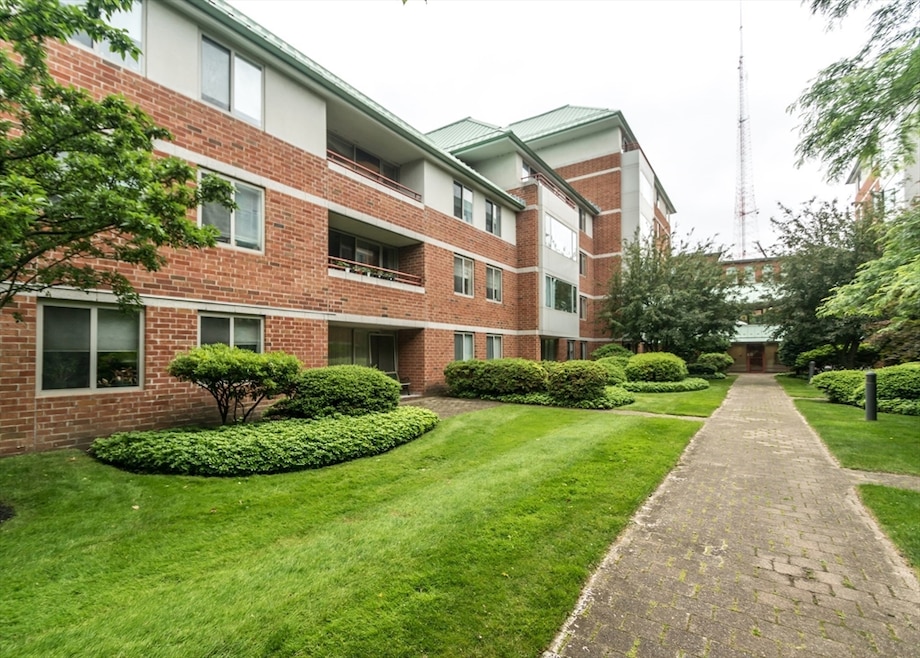 Sold $700,000 • Co-Listing Agent