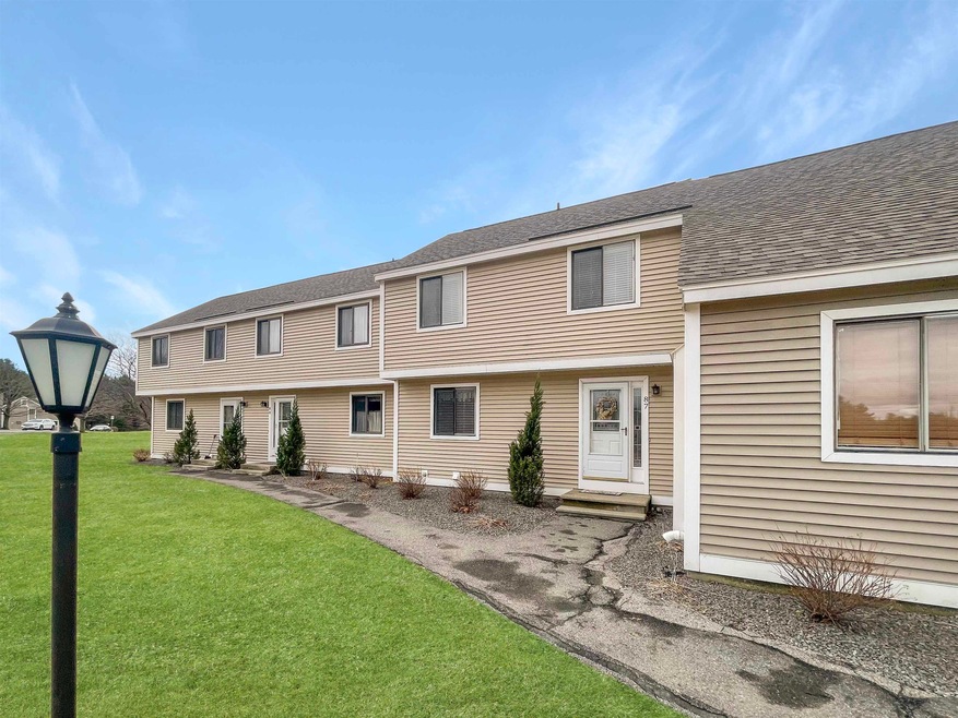 87 Pendleton Ln, Londonderry, NH 03053 - photo 1