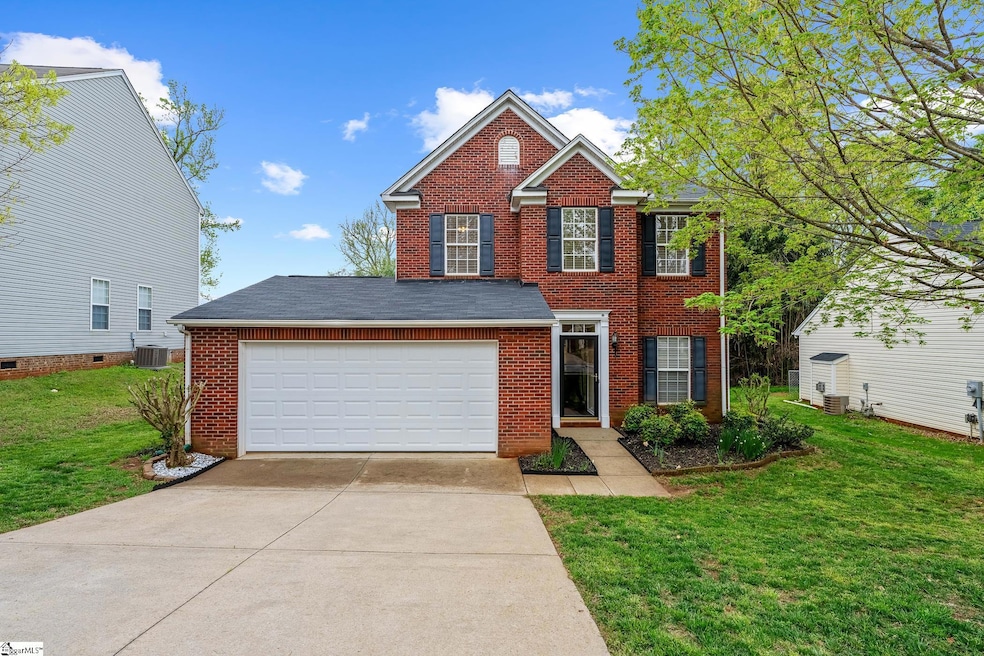 241 Highgate Cir, Greer, SC 29650 - photo 1