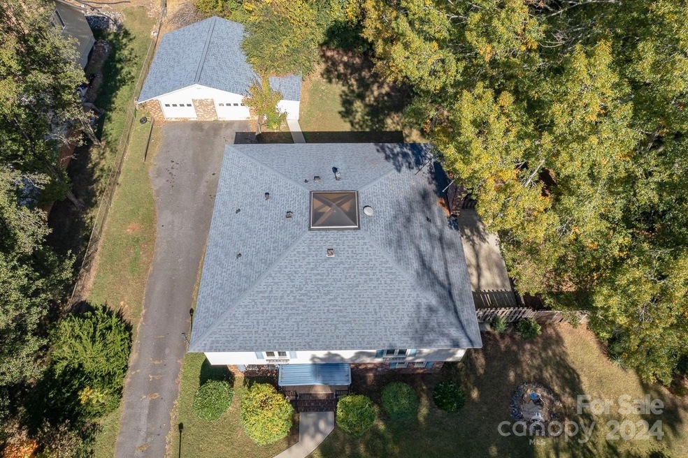 1033 E Front St, Statesville, NC 28677 - photo 1