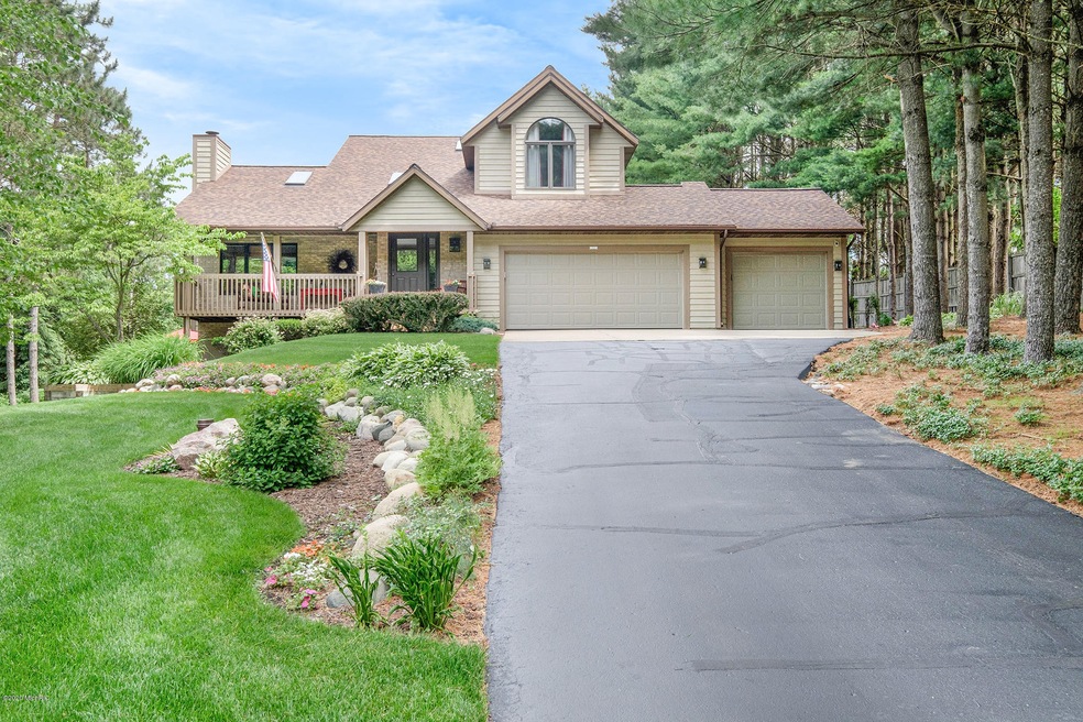 4220 Vanderbilt Ave, Portage, MI 49024 - photo 1