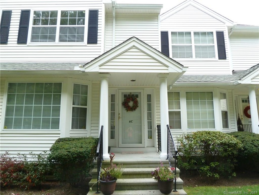 180 Turn of River Rd unit 4C, Stamford, CT 06905 - photo 1