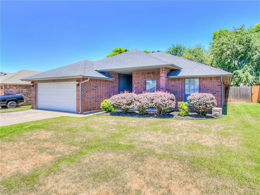 513 Verreaux Dr, Norman, OK 73072 - photo 1