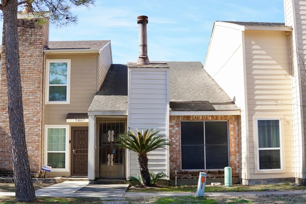 7809 Challie Ln unit 7809, Houston, TX 77088 - photo 1