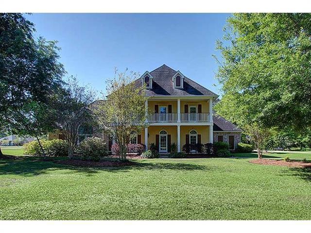 Photo. Southern elegance in demand subdivision.