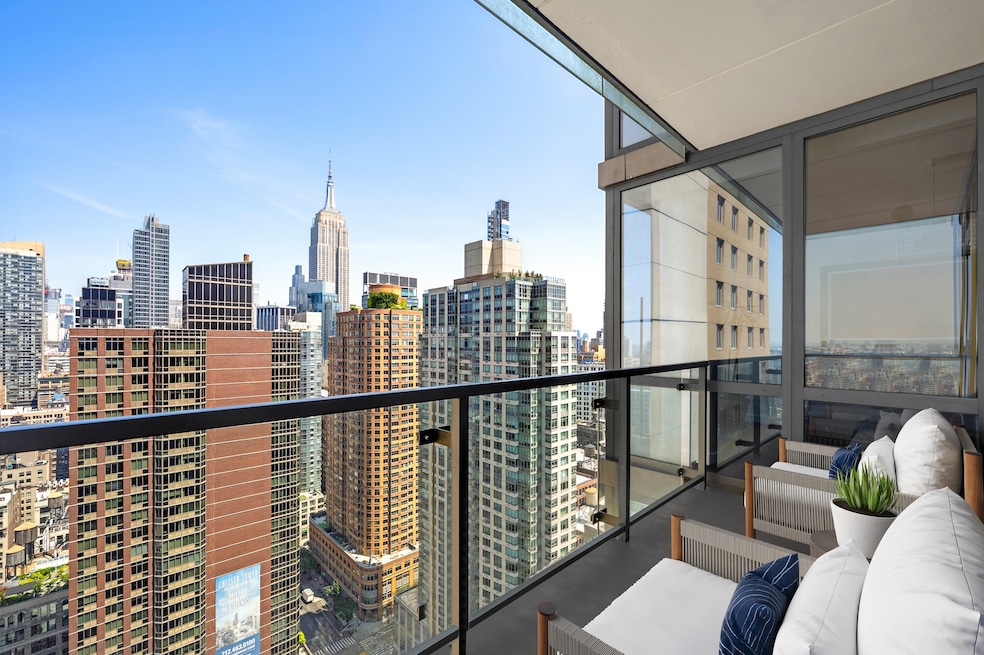 Chelsea Stratus unit 33A, New York, NY 10011 - photo 1