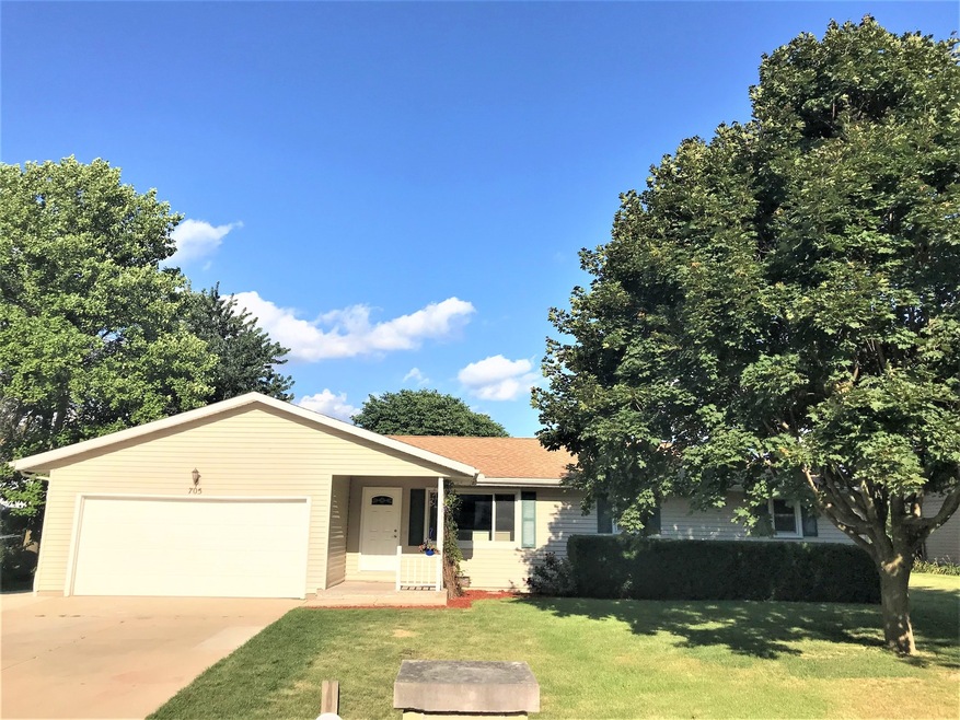 705 Prairie Lane, Monticello, IL