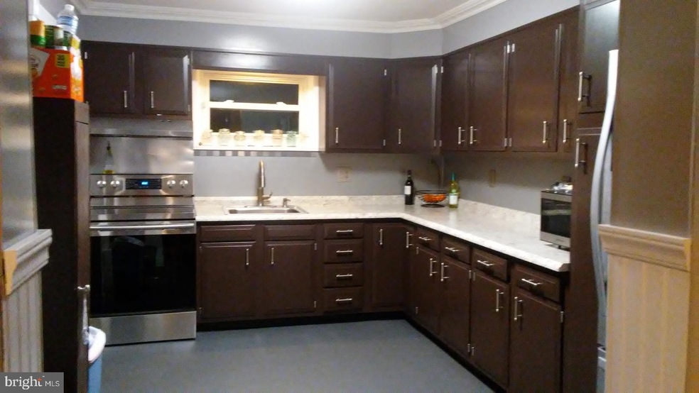 138 E Grant St, McAdoo, PA 18237 - photo 1