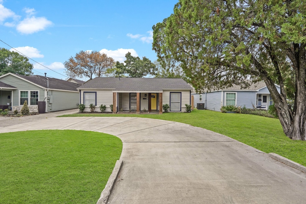 1615 Tabor St, Houston, TX 77009 - photo 1