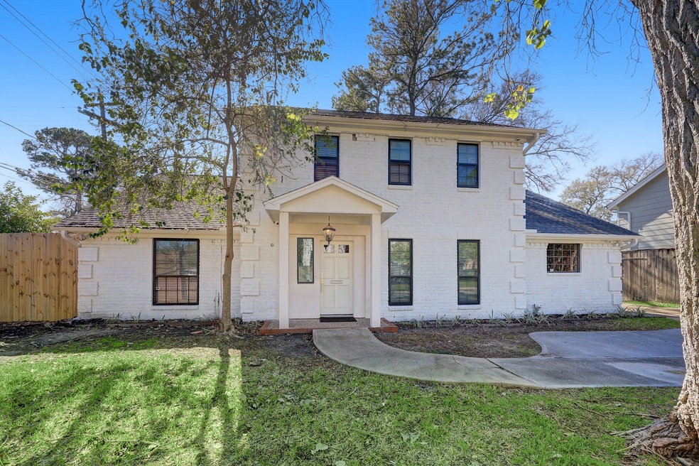 1003 Ridgeley Dr, Houston, TX 77055 - photo 1