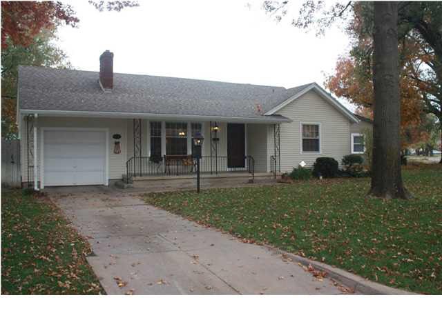 1720 N. Porter - Move-in-ready Riverside charmer!