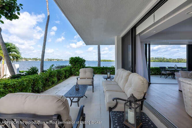 2155 Ibis Isle Rd Apt 101 Palm-small-008