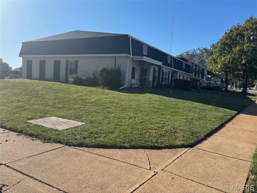 824 Dumont Place unit C, Saint Louis, MO 63125 - photo 1