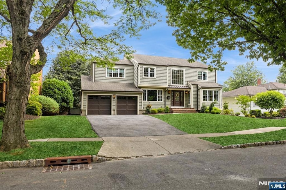 46 Eastbrook Dr, River Edge, NJ 07661 - photo 1