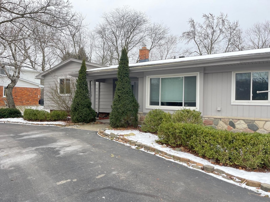 2505 Rambling Way, Bloomfield Hills, MI 48302 - photo 1