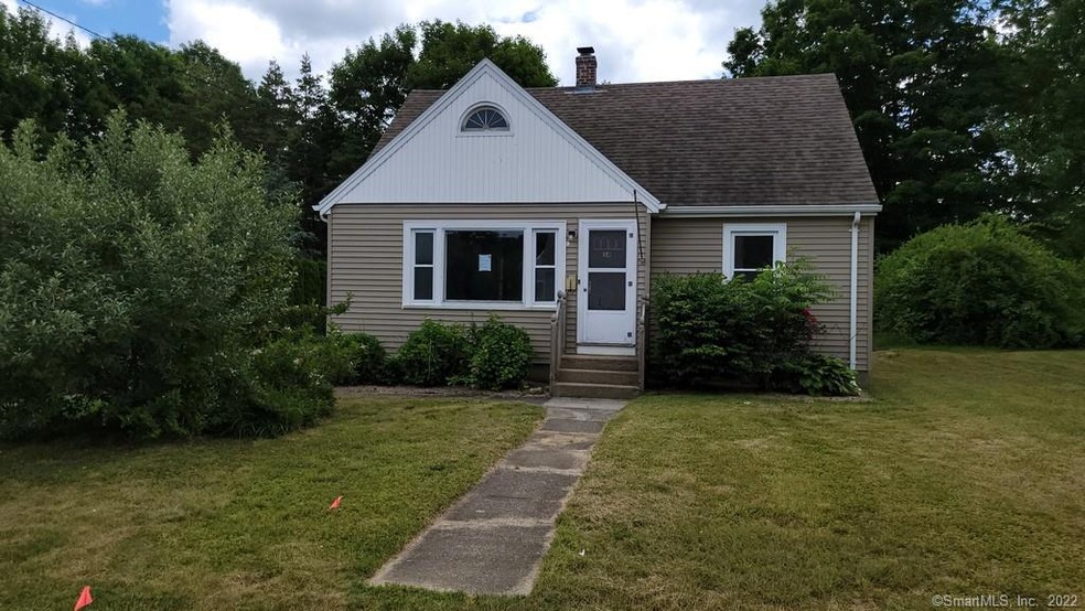 34 W Arch St, Pawcatuck, CT 06379 - photo 1