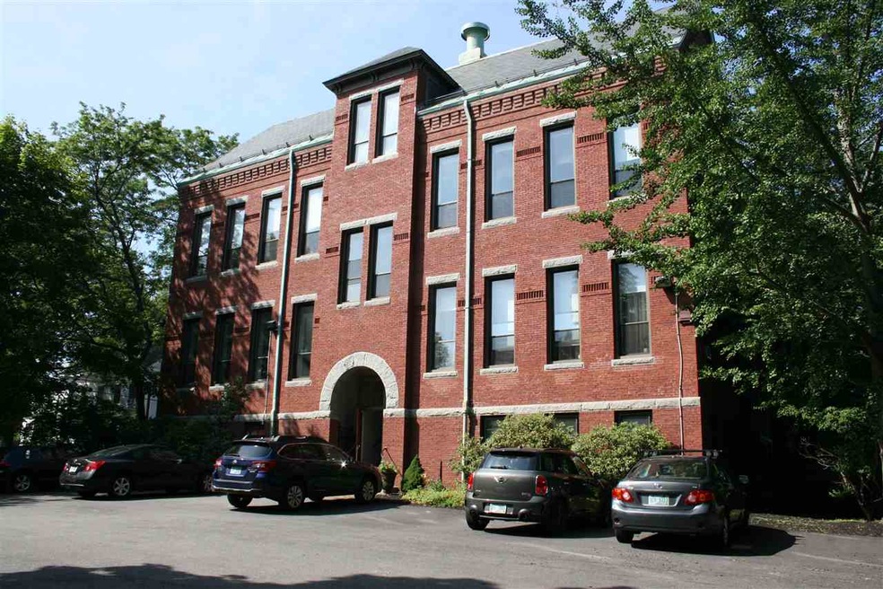 609 State St, Portsmouth, NH 03801 - photo 1