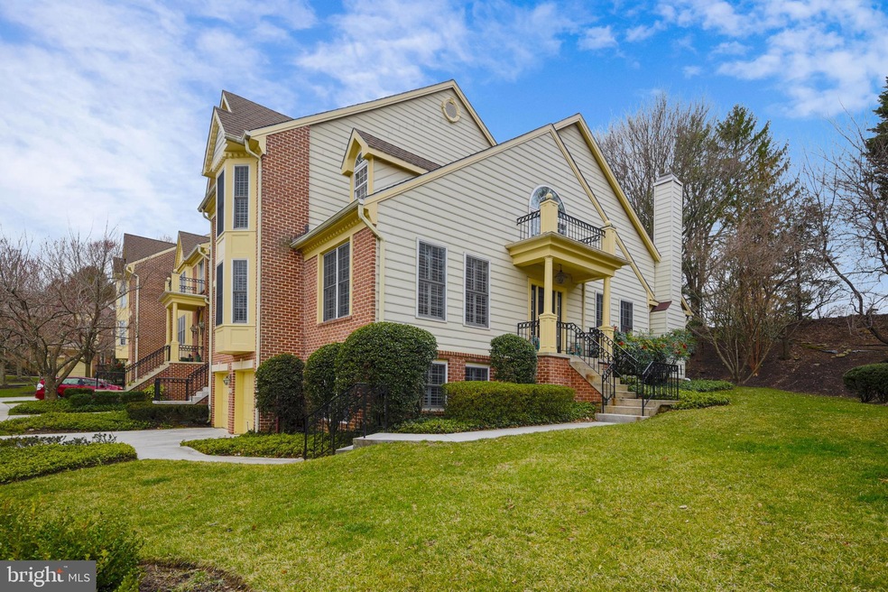 6426 Cloister Gate Dr, Baltimore, MD 21212 - photo 1