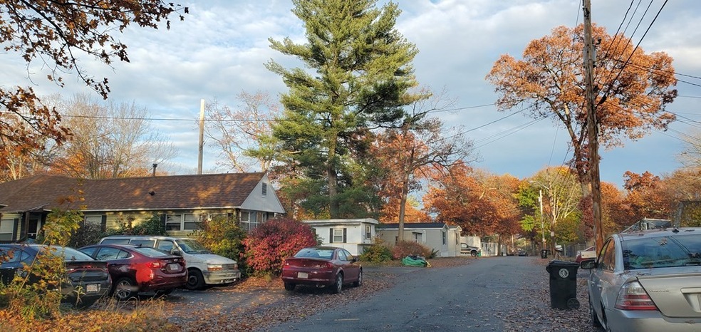 68 Chapel St, Shirley, MA 01464 - photo 1