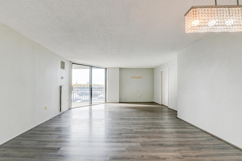 232 Harmon Cove Tower, Secaucus, NJ 07094 - photo 1