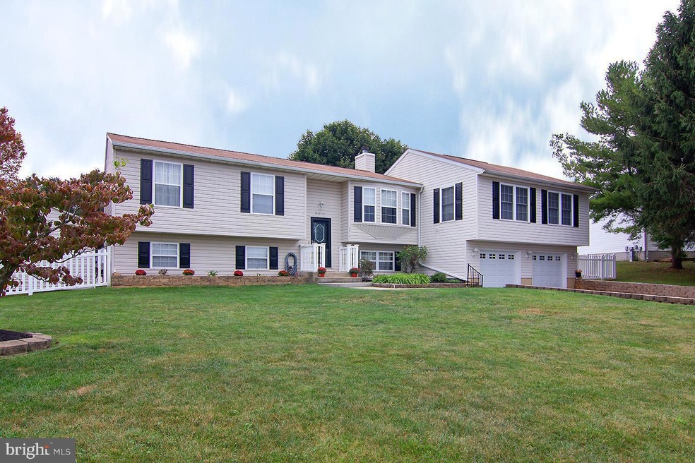 3319 Sutton Ct, Manchester, MD 21102 - photo 1