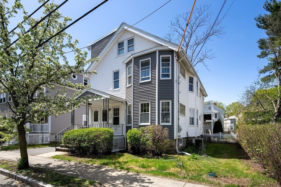 74 Webster St unit 74, Arlington, MA 02474 - photo 1