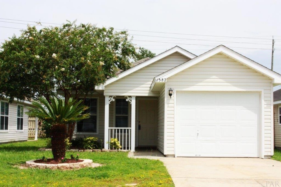 2582 Trailwood Dr, Cantonment, FL 32533 - photo 1