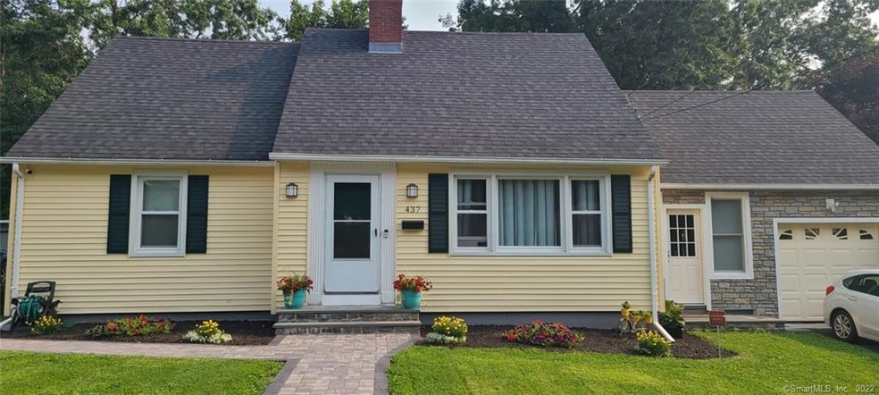 437 Tudor St, Waterbury, CT 06704 - photo 1