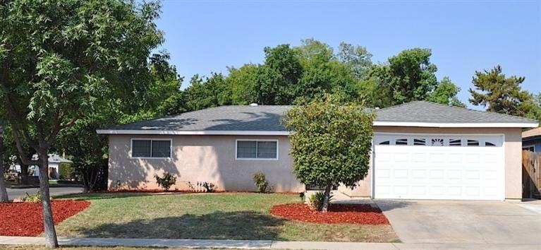 3849 N Stanford Ave, Fresno, CA 93727 - photo 1
