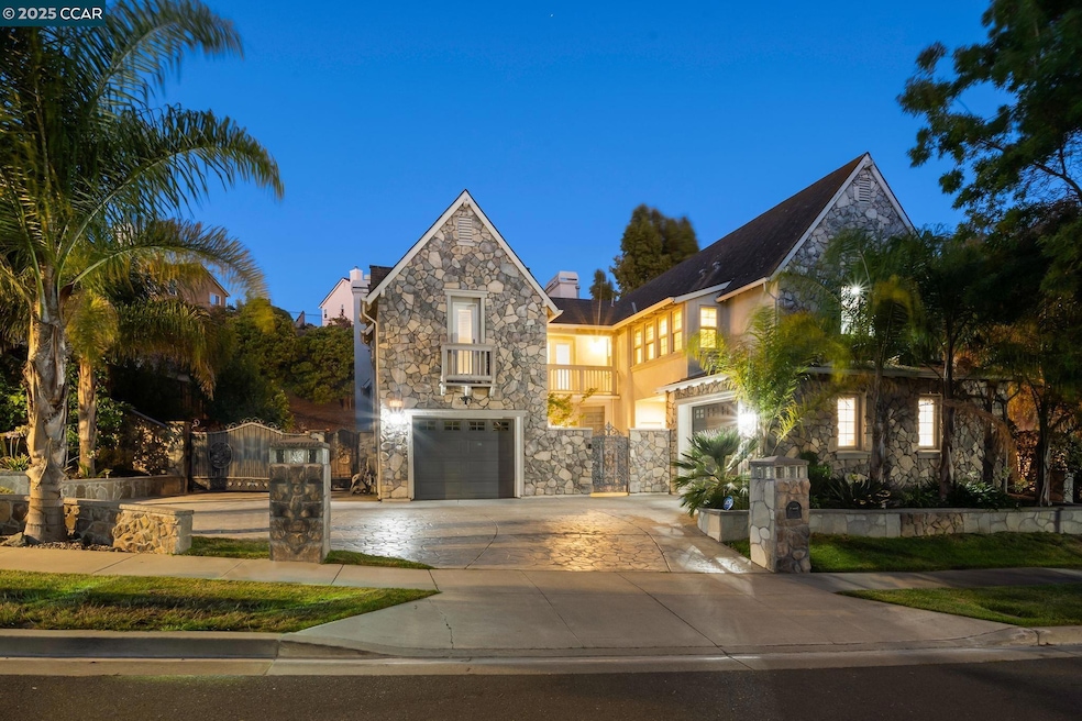 Sold $1,450,000 • Co-Listing Agent