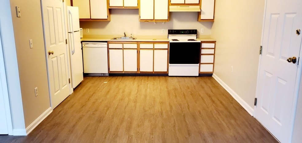 24 Vernon St unit 2, Wakefield, MA 01880 - photo 1