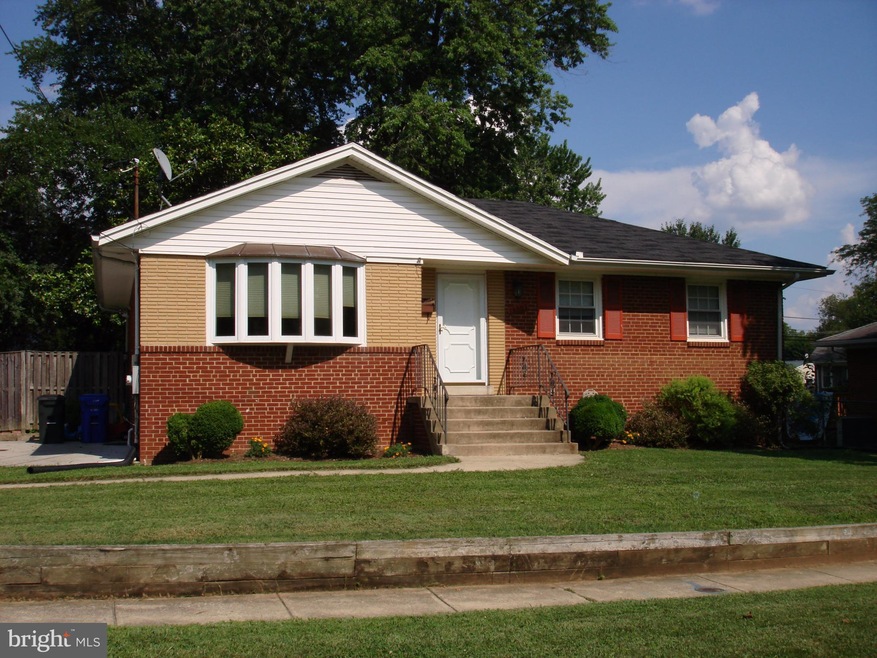 13303 Parkland Dr, Rockville, MD 20853 - photo 1