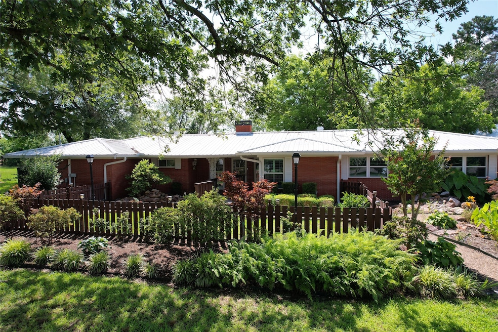 Pending $369,900