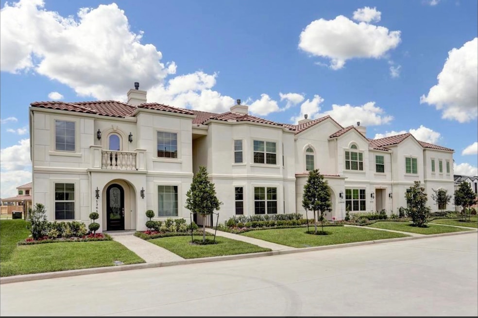 13621 Teal Bluff Ln, Houston, TX 77077 - photo 1