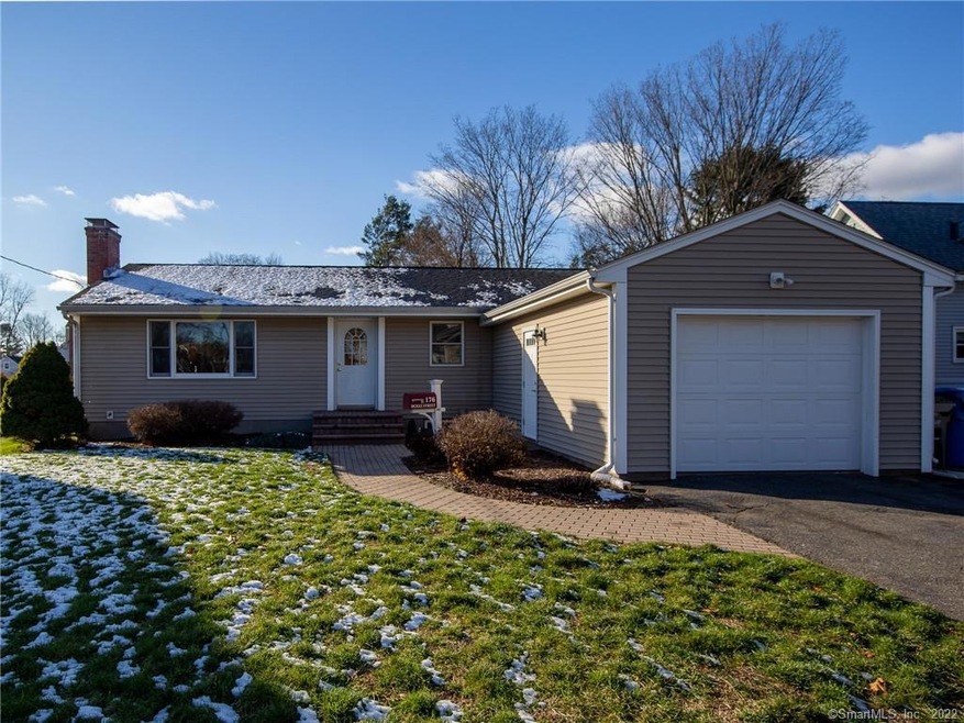 176 Mckee St, Manchester, CT 06040 - photo 1