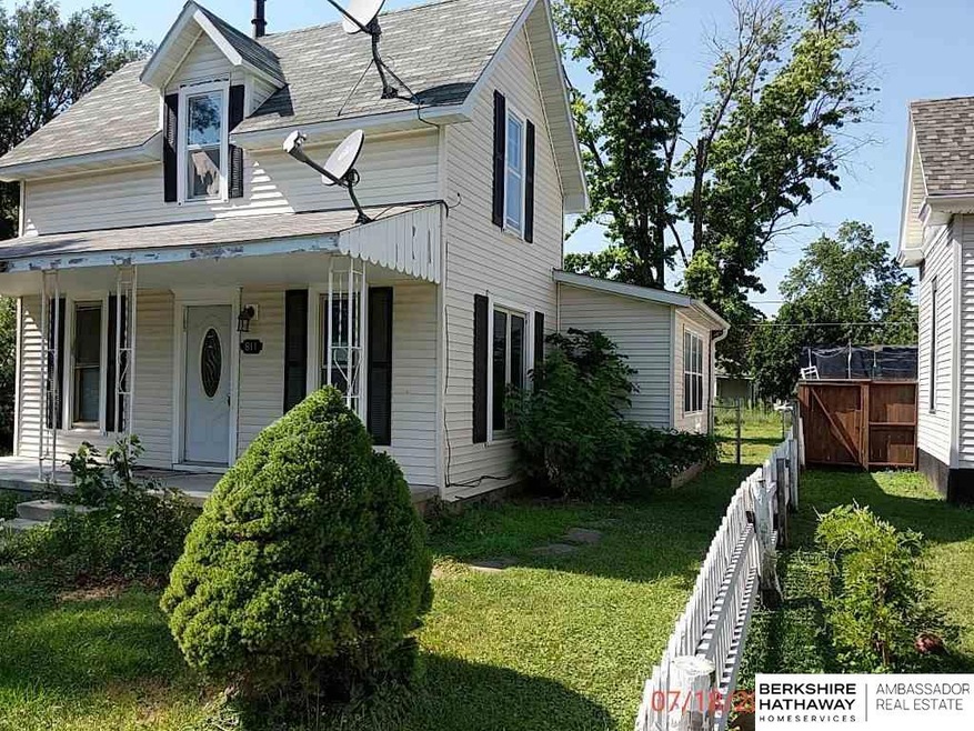 811 8th Ave, Shenandoah, IA 51601 - photo 1