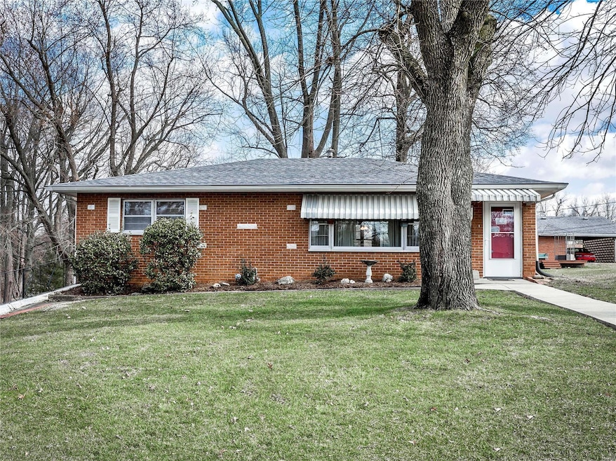 104 Saint Mary Dr, Collinsville, IL 62234 - photo 1