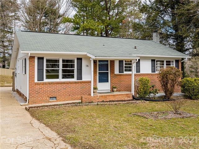 Classic ranch on quiet street in West Asheville.