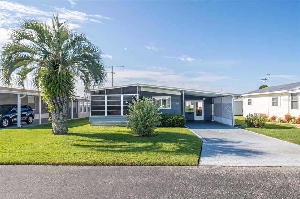 36702 Dina Dr, Zephyrhills, FL 33542 - photo 1