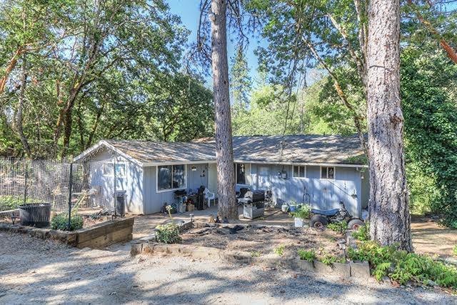 1486 W Jones Creek Rd, Grants Pass, OR 97526 - photo 1