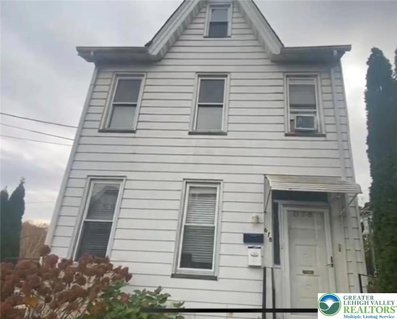 For Rent $1,300/month