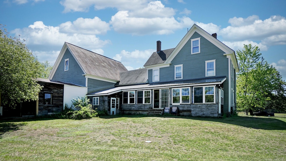 Exterior 10
