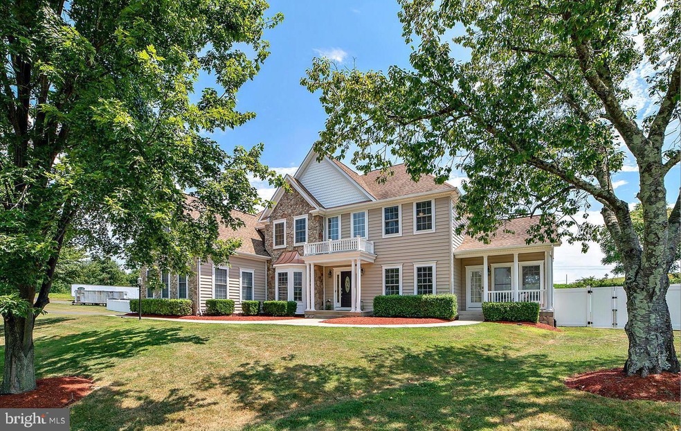 Pending $869,900