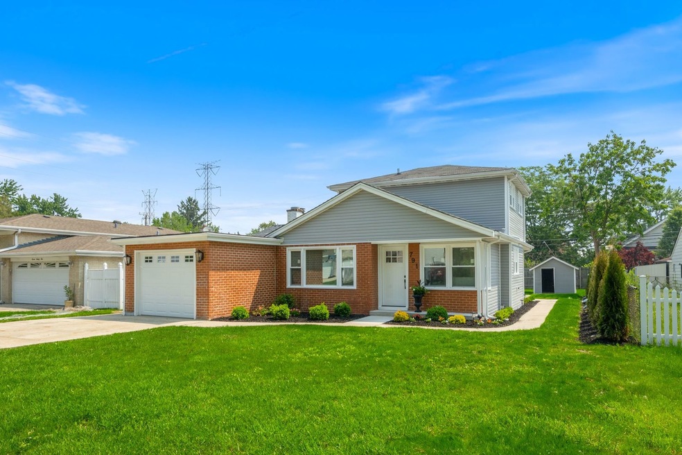 791 N Michigan St, Elmhurst, IL 60126 - photo 1