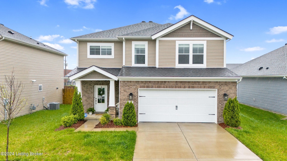 6417 Oak Village Dr, Louisville, KY 40228 - photo 1