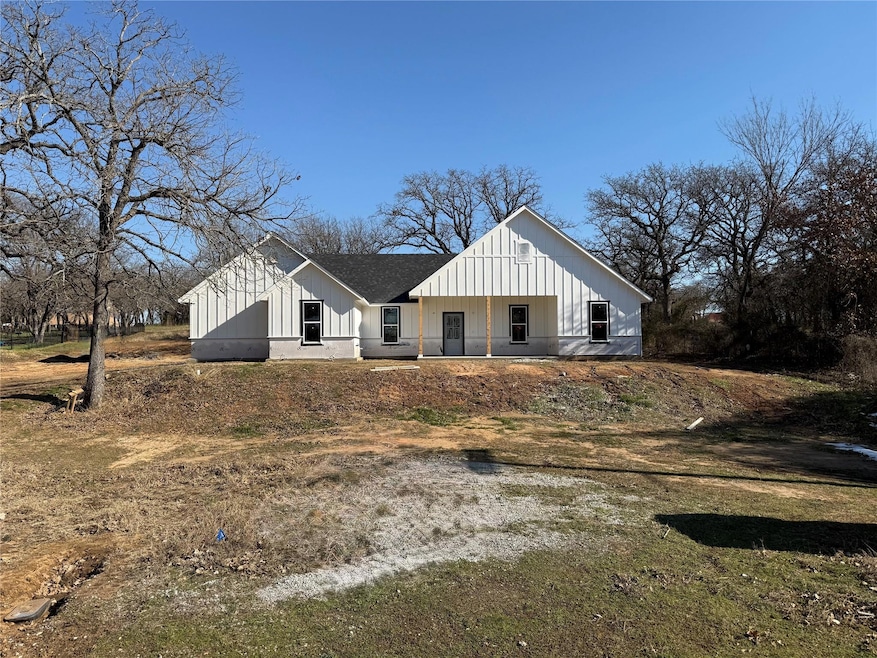 628 Ross Ln, Boyd, TX 76023 - photo 1